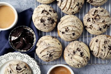 Cookies 'n' Cream Conchas